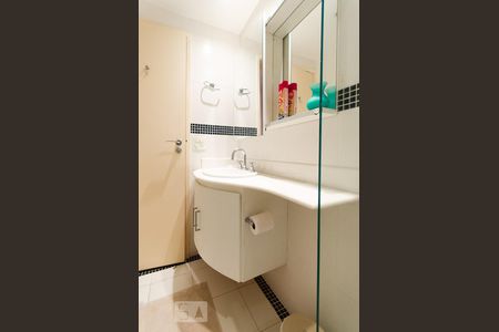 Apartamento à venda com 150m², 3 quartos e 2 vagas Apartamento à venda com 150m², 3 quartos e 2 vagasBanheiro social