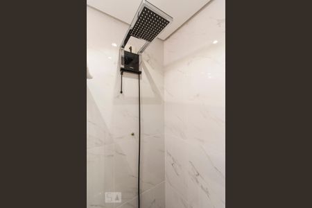 Apartamento à venda com 380m², 4 quartos e 1 vagaChuveiro do Banheiro Suíte 2 