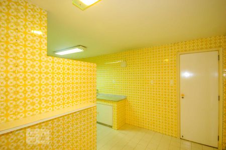 Apartamento à venda com 194m², 4 quartos e 2 vagasCozinha