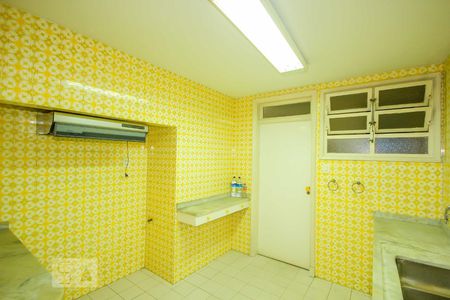 Apartamento à venda com 194m², 4 quartos e 2 vagasCozinha