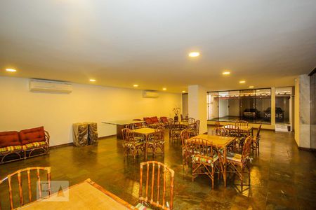 Apartamento à venda com 194m², 4 quartos e 2 vagasSalão de Festas