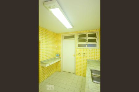 Apartamento à venda com 194m², 4 quartos e 2 vagasCozinha