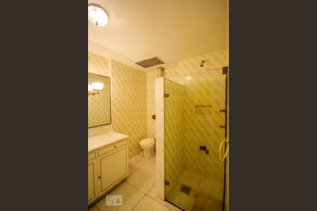 Apartamento à venda com 194m², 4 quartos e 2 vagasSuite