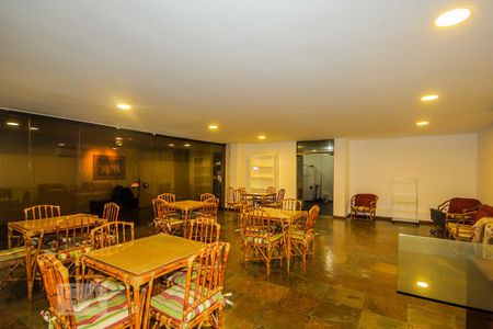 Apartamento à venda com 194m², 4 quartos e 2 vagasSalão de Festas