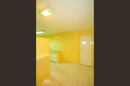 Apartamento à venda com 194m², 4 quartos e 2 vagasCozinha