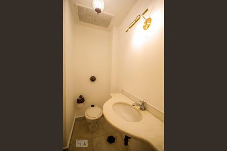 Lavabo de apartamento à venda com 4 quartos, 194m² em Copacabana, Rio de Janeiro