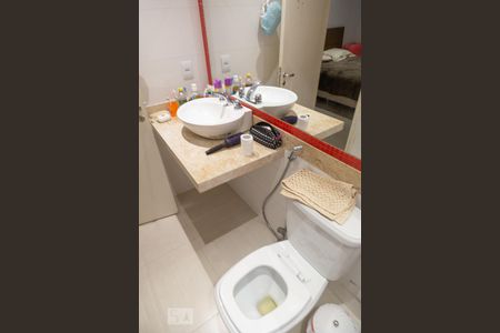 Apartamento à venda com 211m², 4 quartos e 2 vagasSuíte 1 - banheiro