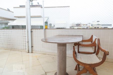 Apartamento à venda com 211m², 4 quartos e 2 vagasChurrasqueira - segundo andar