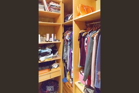 Apartamento à venda com 211m², 4 quartos e 2 vagasSuíte 1 - closet