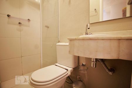 Banheiro de apartamento para alugar com 1 quarto, 39m² em Real Parque, São Paulo