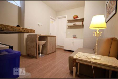 Sala de apartamento para alugar com 1 quarto, 39m² em Real Parque, São Paulo
