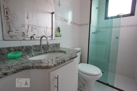 Banheiro de apartamento para alugar com 2 quartos, 60m² em Vila Polopoli, São Paulo