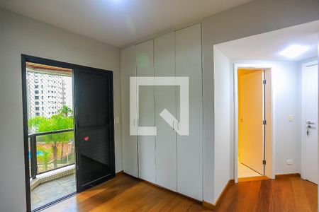 Apartamento à venda com 220m², 4 quartos e 3 vagas Apartamento à venda com 220m², 4 quartos e 3 vagasSuíte 1