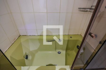 Apartamento à venda com 220m², 4 quartos e 3 vagas Apartamento à venda com 220m², 4 quartos e 3 vagasBanheiro Suíte 2