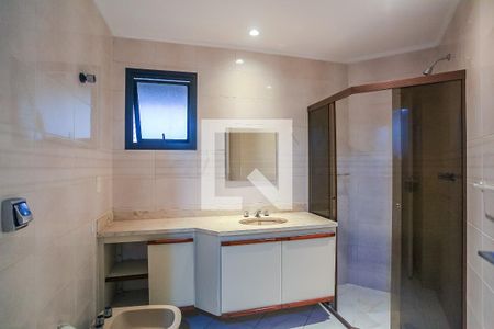 Apartamento à venda com 220m², 4 quartos e 3 vagas Apartamento à venda com 220m², 4 quartos e 3 vagasBanheiro Suíte 1