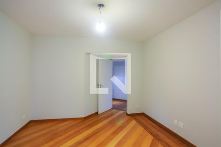 Apartamento à venda com 220m², 4 quartos e 3 vagas Apartamento à venda com 220m², 4 quartos e 3 vagasQuarto 1