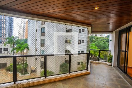 Apartamento à venda com 220m², 4 quartos e 3 vagas Apartamento à venda com 220m², 4 quartos e 3 vagasVaranda Quarto 1