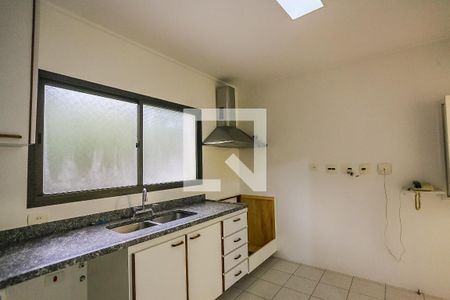 Apartamento à venda com 220m², 4 quartos e 3 vagas Apartamento à venda com 220m², 4 quartos e 3 vagasCozinha