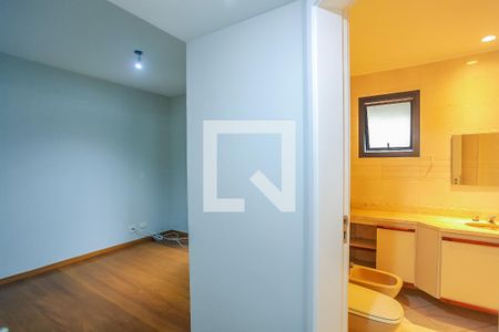 Apartamento à venda com 220m², 4 quartos e 3 vagas Apartamento à venda com 220m², 4 quartos e 3 vagasSuíte 1
