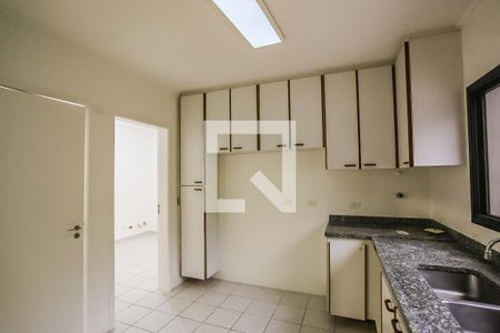 Apartamento à venda com 220m², 4 quartos e 3 vagas Apartamento à venda com 220m², 4 quartos e 3 vagasCozinha