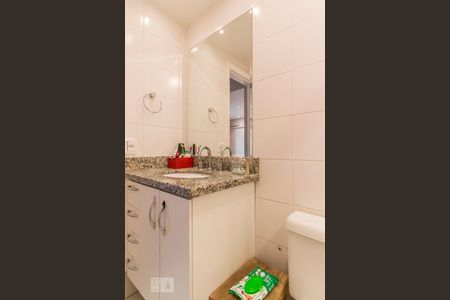 Banheiro de apartamento para alugar com 3 quartos, 87m² em Alto da Lapa, São Paulo