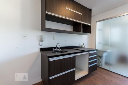 Cozinha de apartamento para alugar com 1 quarto, 62m² em Empresarial 18 do Forte, Barueri