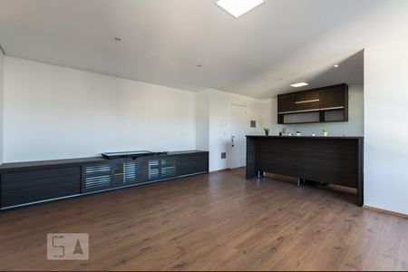 Sala de apartamento para alugar com 1 quarto, 62m² em Empresarial 18 do Forte, Barueri