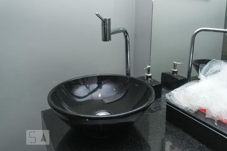 Detalhe do banheiro de apartamento à venda com 1 quarto, 40m² em Vila Mariana, São Paulo