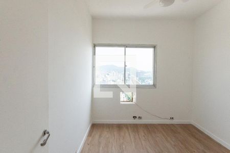 Apartamento à venda com 105m², 3 quartos e 2 vagasQuarto 2