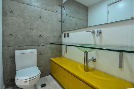 Apartamento à venda com 70m², 1 quarto e 1 vaga Apartamento à venda com 70m², 1 quarto e 1 vagaBanheiro