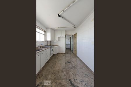 Apartamento para alugar com 180m², 3 quartos e 2 vagasCozinha