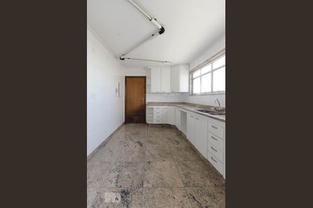 Apartamento para alugar com 180m², 3 quartos e 2 vagasCozinha