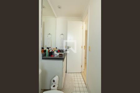 Apartamento à venda com 57m², 2 quartos e 2 vagas Apartamento à venda com 57m², 2 quartos e 2 vagasBanheiro da Suíte