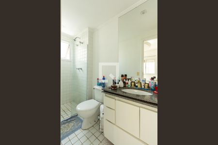 Apartamento à venda com 57m², 2 quartos e 2 vagas Apartamento à venda com 57m², 2 quartos e 2 vagasBanheiro da Suíte