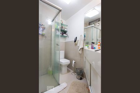 Banheiro de kitnet/studio para alugar com 1 quarto, 86m² em Consolação, São Paulo