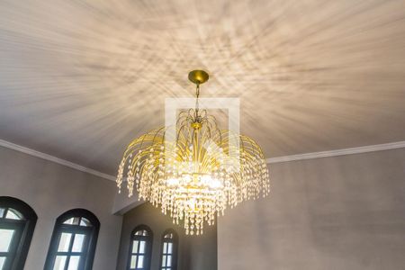 Detalhe Sala de casa de condomínio à venda com 4 quartos, 600m² em Alphaville, Santana de Parnaíba