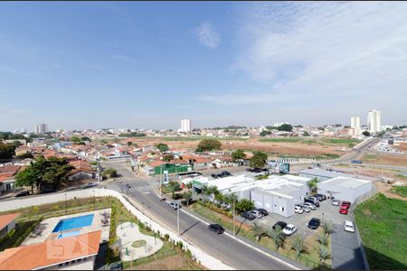 Vista da sacada de apartamento à venda com 2 quartos, 55m² em Vila Satúrnia, Campinas