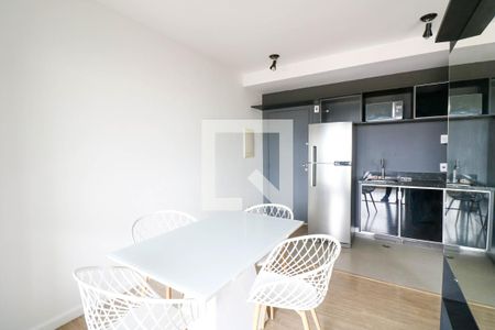 Sala / Cozinha de apartamento para alugar com 1 quarto, 35m² em Vila Cordeiro, São Paulo
