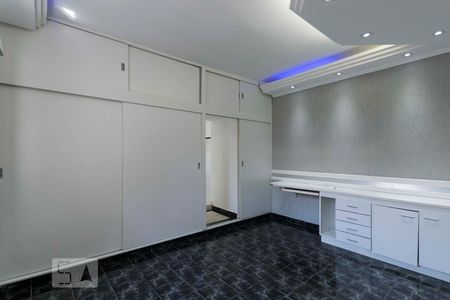 Casa à venda com 307m², 4 quartos e 3 vagas2o. Andar - Quarto 3 - Suíte