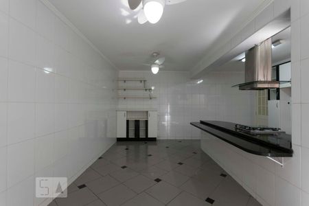 Casa à venda com 307m², 4 quartos e 3 vagas1o. Andar - Cozinha
