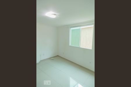 Casa de condomínio à venda com 300m², 5 quartos e 1 vagaSuíte 2