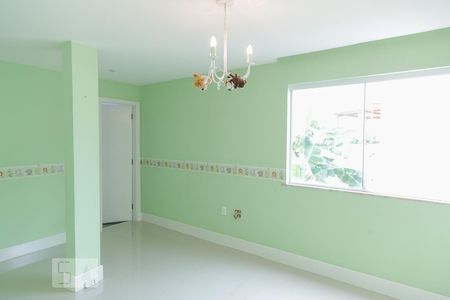 Casa de condomínio à venda com 300m², 5 quartos e 1 vagaSuíte 4