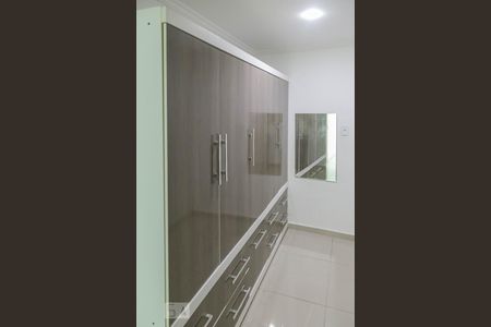 Casa de condomínio à venda com 300m², 5 quartos e 1 vagaSuíte 2