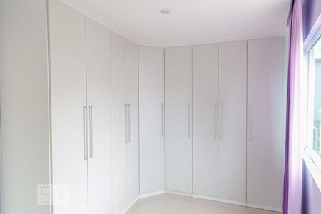 Casa de condomínio à venda com 300m², 5 quartos e 1 vagaSuíte 3