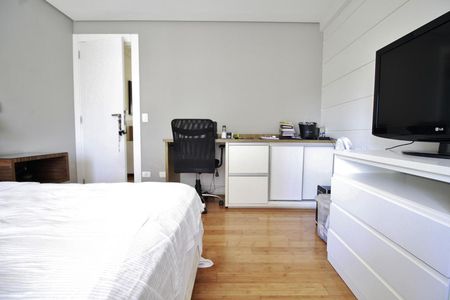 Apartamento para alugar com 210m², 3 quartos e 4 vagasSuíte 1