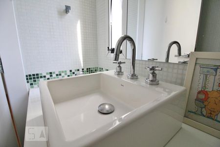 Apartamento para alugar com 210m², 3 quartos e 4 vagasPia