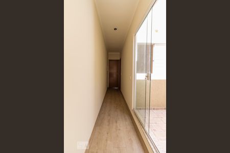 Casa à venda com 130m², 3 quartos e 2 vagas Casa à venda com 130m², 3 quartos e 2 vagasCorredor