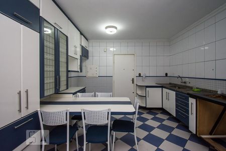 Apartamento para alugar com 129m², 3 quartos e 1 vagaCozinha