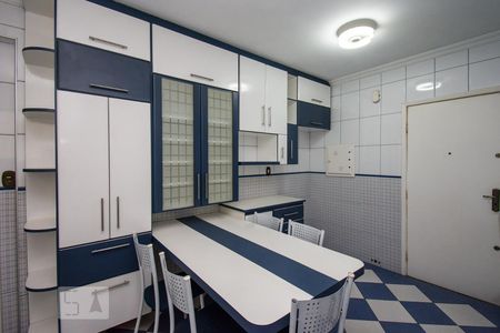 Apartamento para alugar com 129m², 3 quartos e 1 vagaCozinha