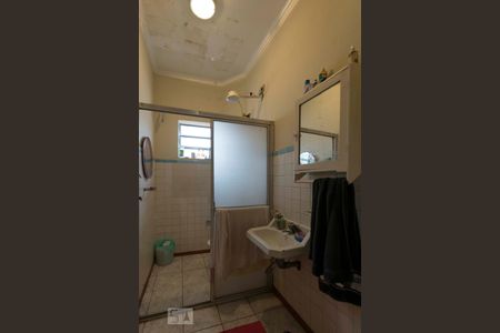 Casa à venda com 330m², 4 quartos e 2 vagasEdícula - Banheiro